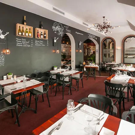 De Rustende Jager Hotel 4*