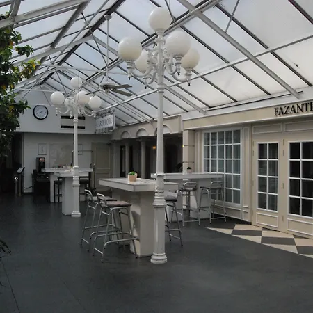 De Rustende Jager Hotel 4*