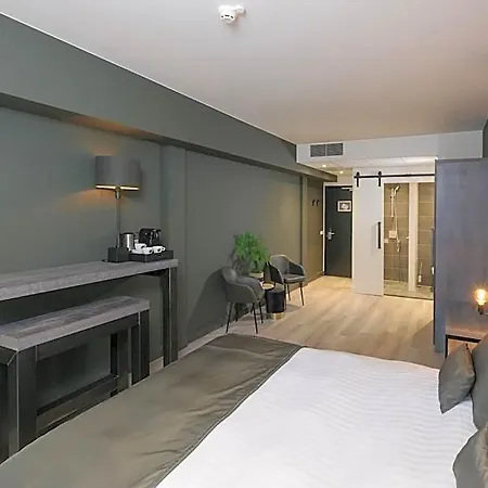 Hotel De Rustende Jager 4*