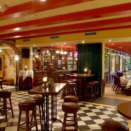 De Rustende Jager Hotel 4*